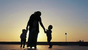 mother-not-leave.jpg