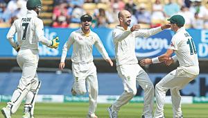 Nathan Lyon.jpg