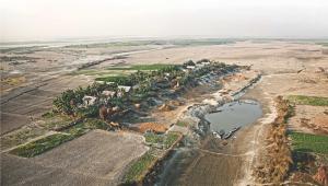The moving islands of the Jamuna