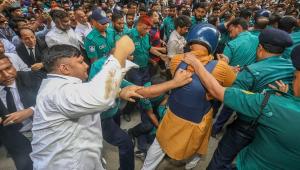 The situation has escalated to the point where physical attacks on accused individuals in court premises have become more frequent. Photo: Prothom Alo