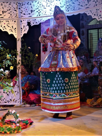 raas_leela_costume.jpg