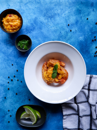 crispy_prawn_and_salsa_salad.jpg