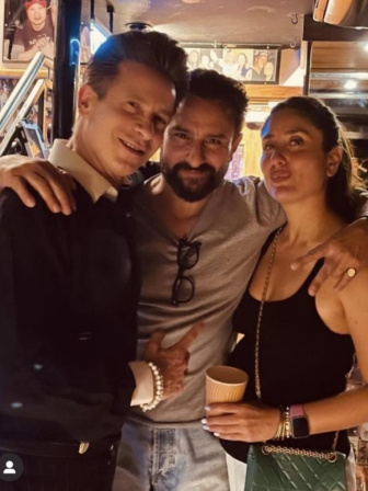 kareena_kapoor_baby_bump.png