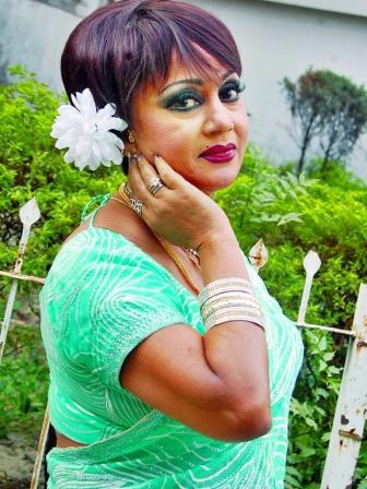 nuton-real-birth-name-bangladesh.jpg