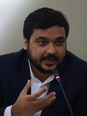 11_omar_h_khan.jpg