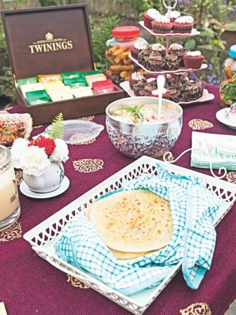 a_bengali_tea_party_2.jpg