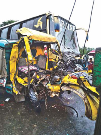 bus_leguna_chakoria_2.jpg