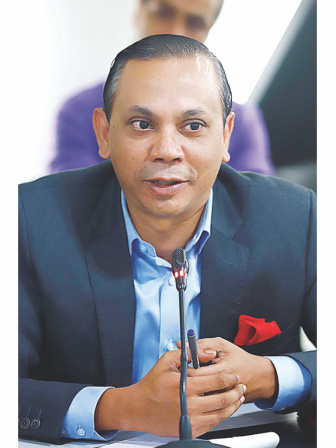mominul_islam_2.jpg
