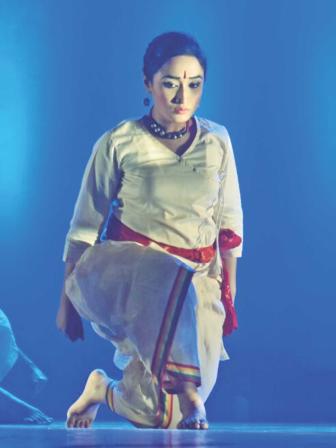 ruhi_afsana_dipti.jpg