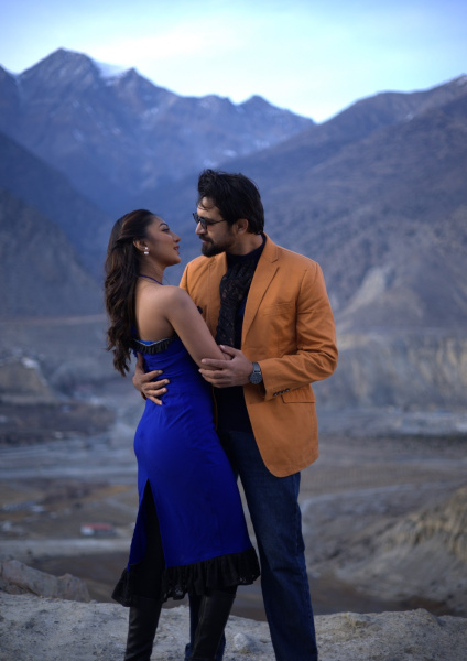 Sunerah–Rehan’s ‘O Jaan’ shot at iconic ‘Bollywood’ location 