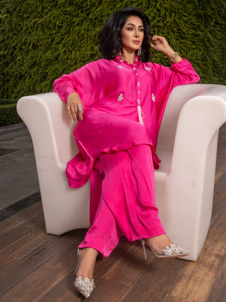Why the kaftan works for all body types