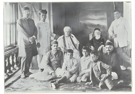 Dadabhai Naoroji with Annie Besant, most likely in 1915, when Naoroji was 90. The photograph was published in The Theosophist in 1915. Photo: Dinyar Patel’s personal collection.