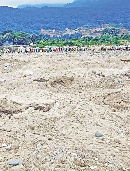 govt officials involved in sada pathor looting
