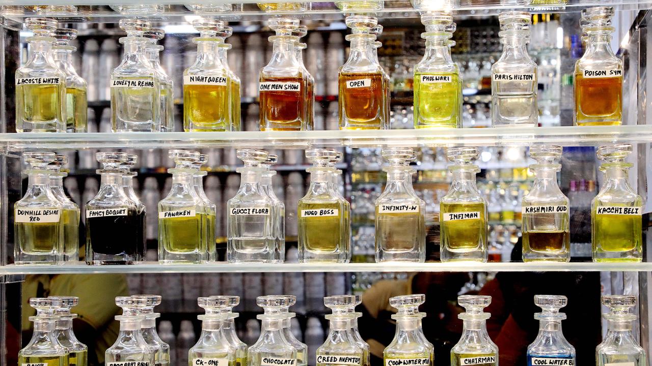 Exploring Dhaka's perfume market, Mitford area's perfume shops, perfume price in Bangladesh, Best perfume market in Dhaka, perfume wholesale market, best perfume for Bangladeshi men, perfume wholesale market in Bangladesh, buy cheap perfume in Bangladesh,